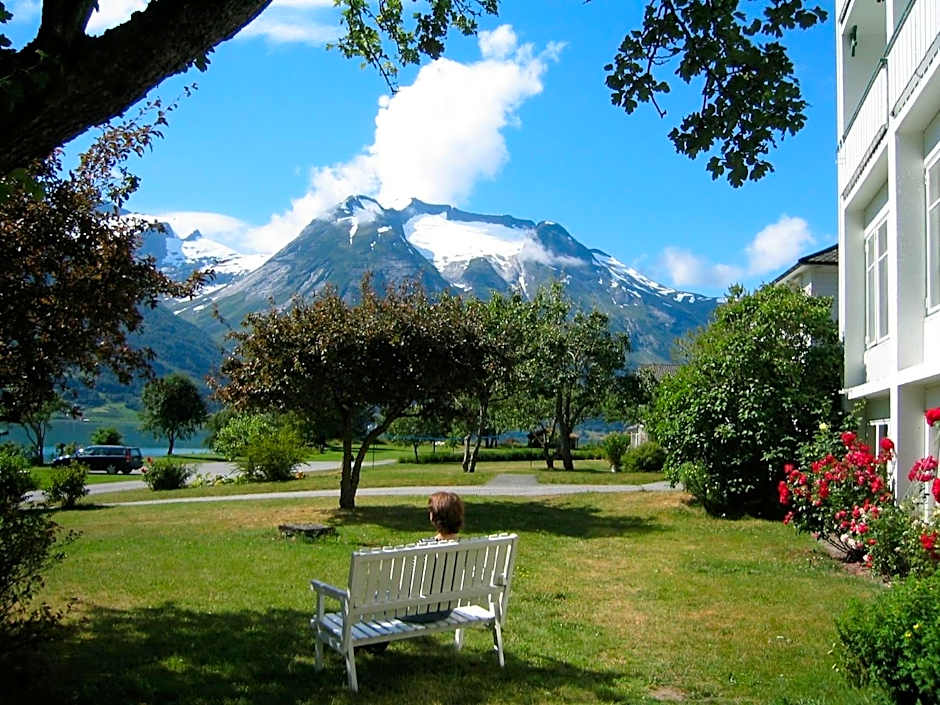 Hjelle Hotel