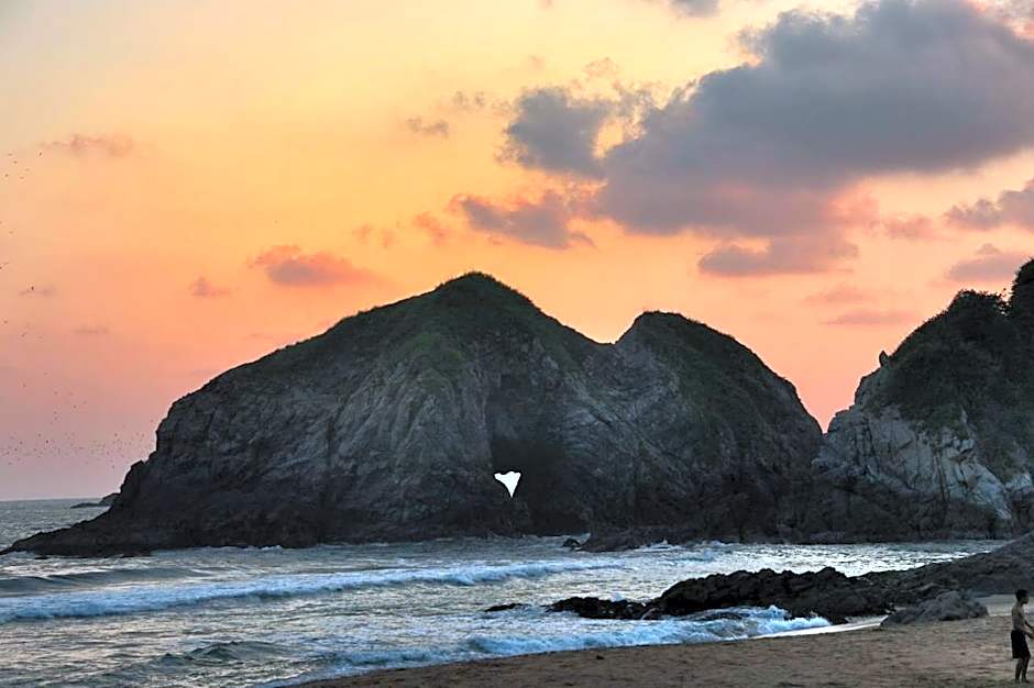 Hotel Nude Zipolite & beach club