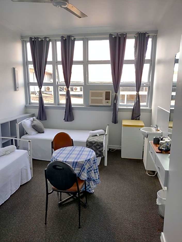Ayr Hotel