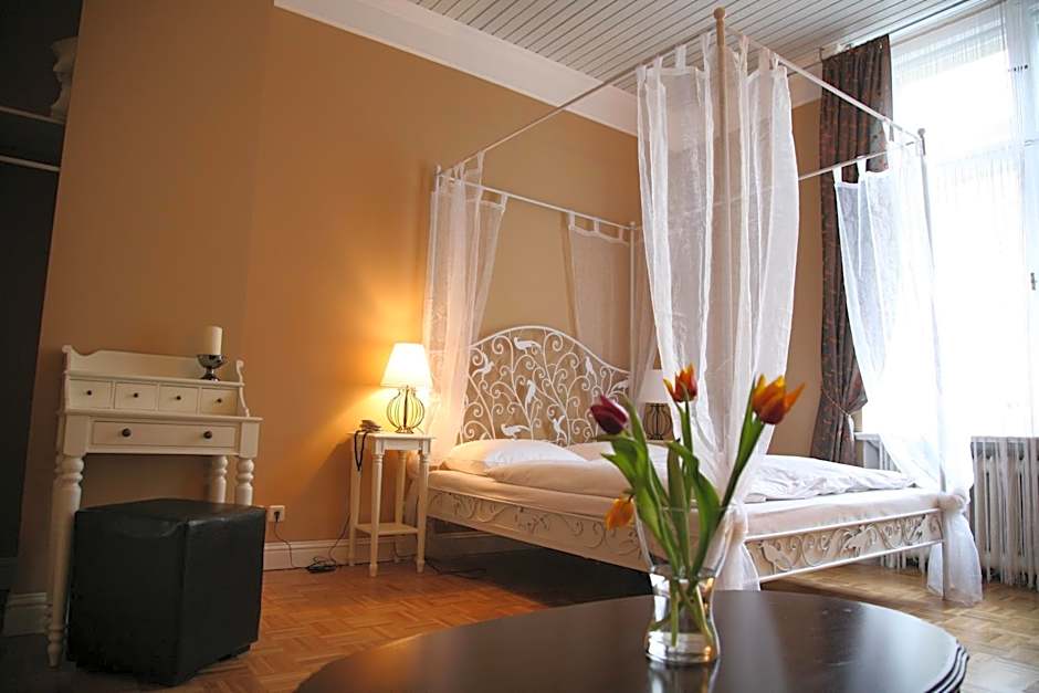 Hotel-Maison Am Olivaer Platz