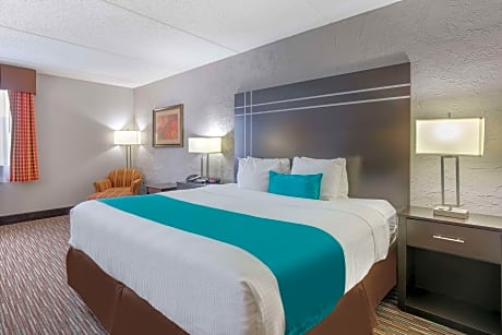 1 KING BED,NO SMOKING,HI SPEED NET,MICROWAVE,REFRIG,FULL BREAKFAST