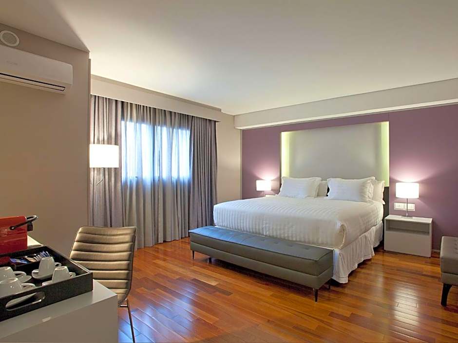 NH Curitiba The Five