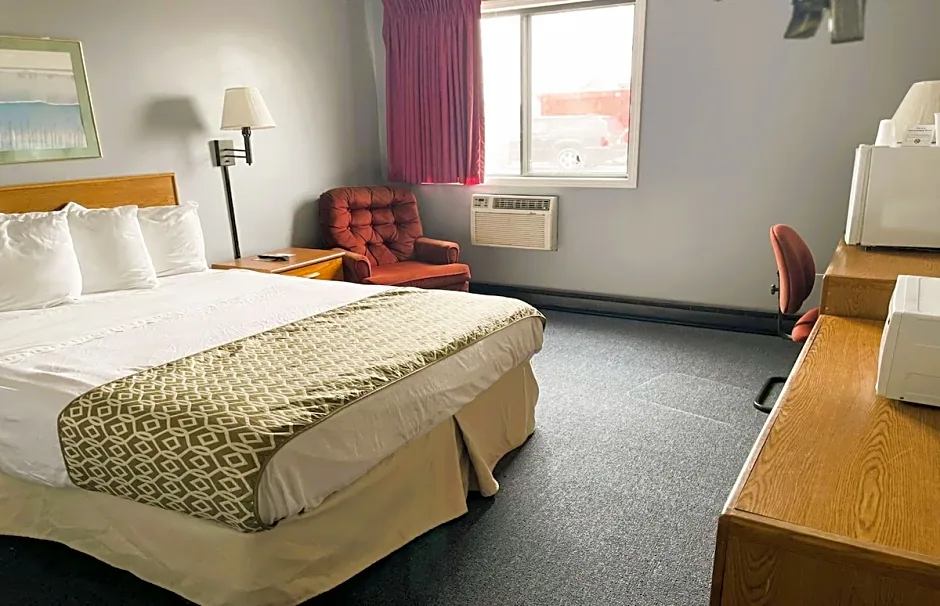 OYO Hotel Pipestone MN, Canterbury Park