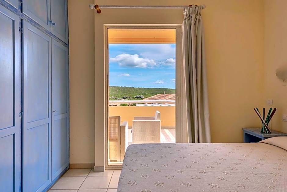 Residence a Golfo di Marinella a 450 mt dal mare