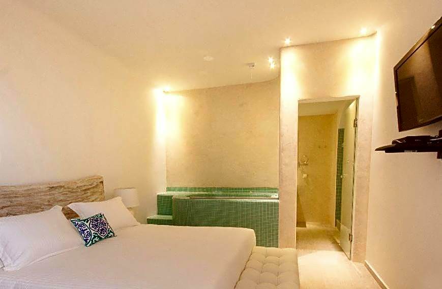 Allure Suites