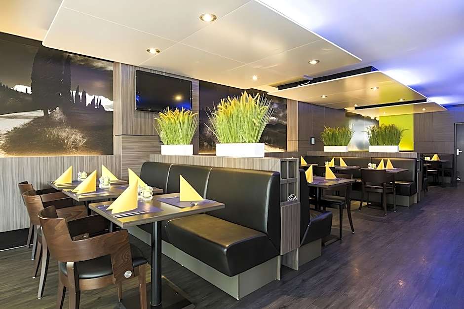Crown Hotel Eindhoven Centre