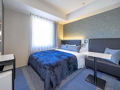 Single Room with Shower Booth - Smoking