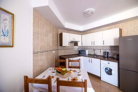 One bedroom pool view