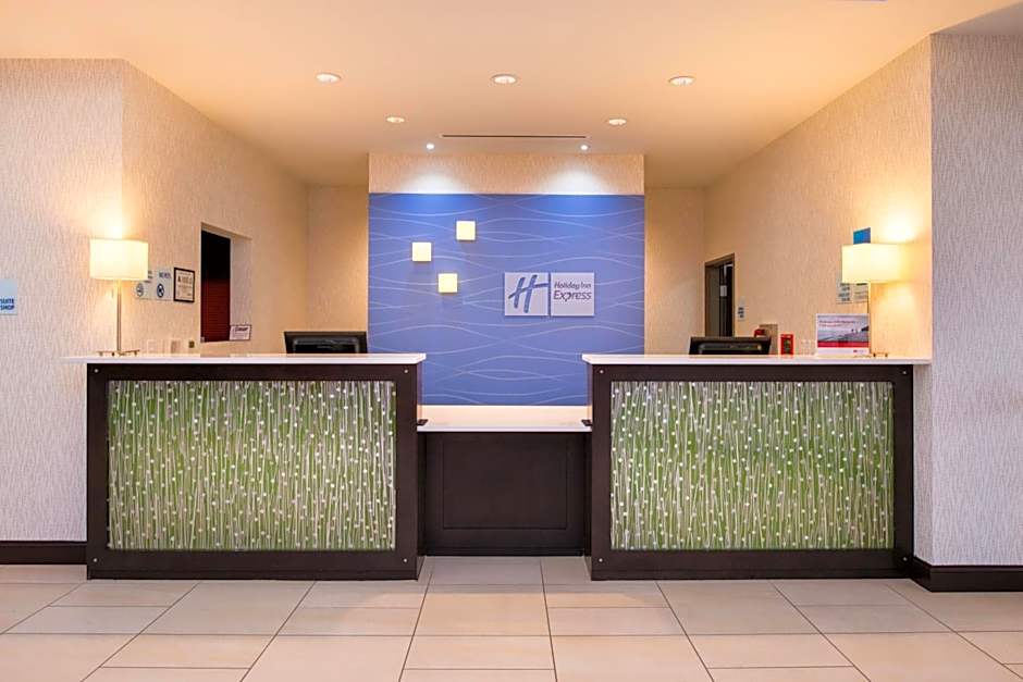 Holiday Inn Express & Suites Monroe By IHG