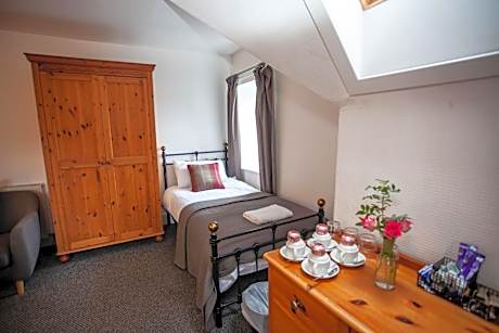 Quadruple Room with Bath