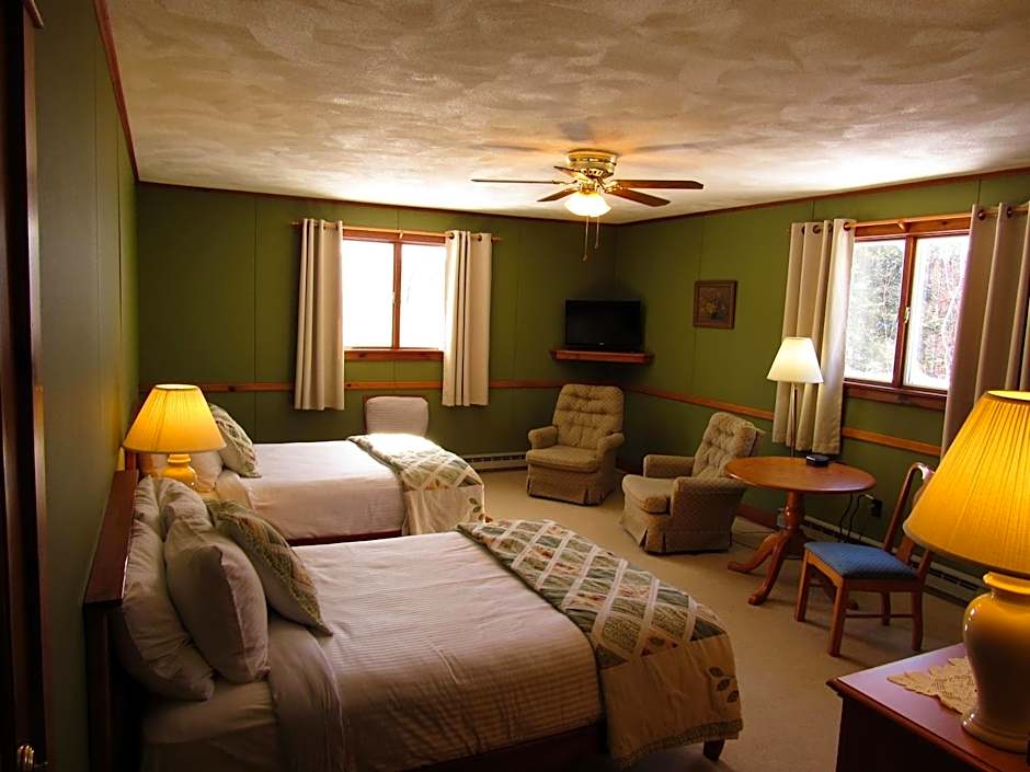 Photo 1 of 4 of 1 Queen Bed Suite