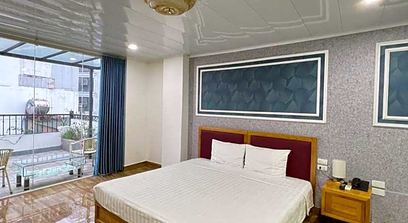 Holiday Suites Hotel & Spa