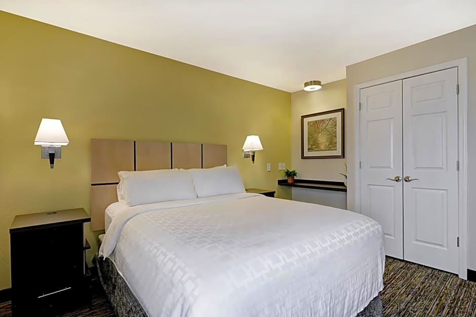 Candlewood Suites Indianapolis - South By IHG