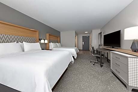 2 Queen Beds Standard