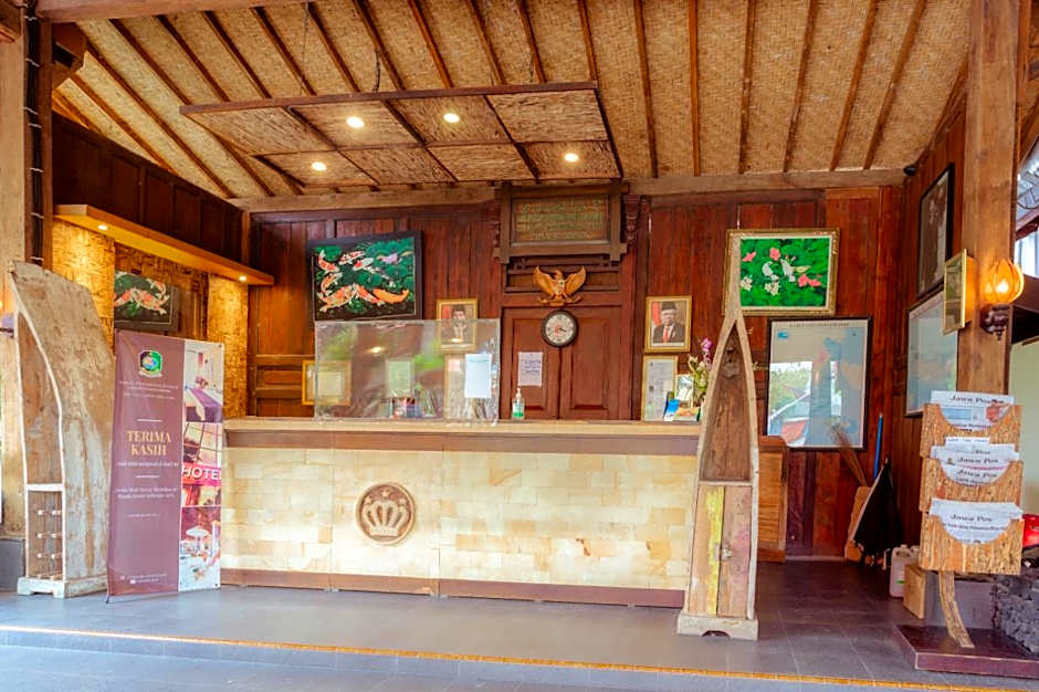 Hotel Mahkota Plengkung