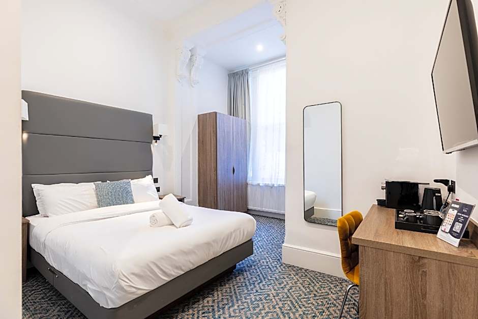 The Chapter Hotels - J Hyde Park