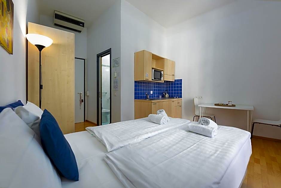 Lugano Center GuestHouse