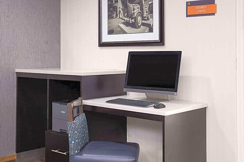 La Quinta Inn & Suites by Wyndham Newnan