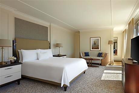 Junior King Suite with Canal View