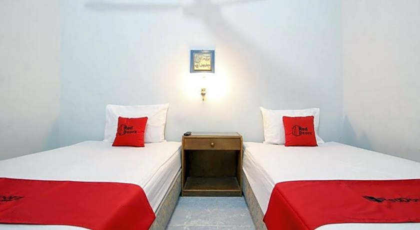 RedDoorz Syariah @ Jalan Menteri Supeno