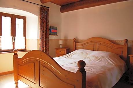 Suite with Garden View