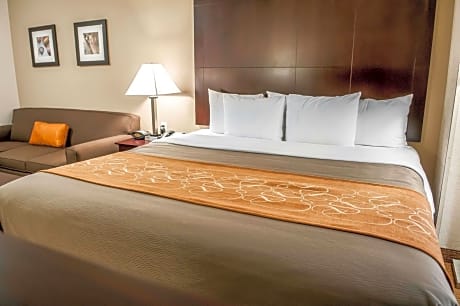 2 Queen Beds, Suite, Nonsmoking