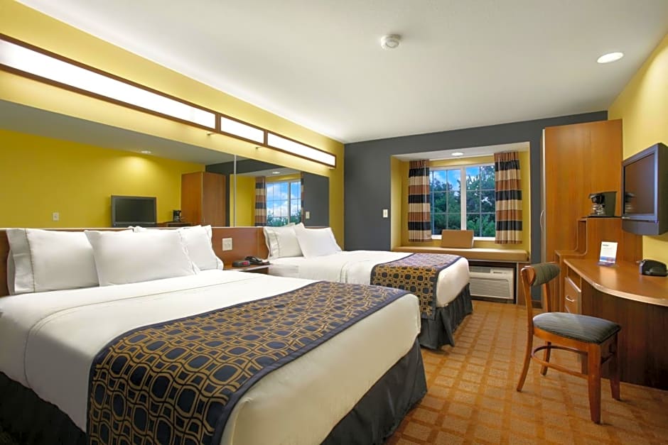 Microtel Inn & Suites by Wyndham Kearney