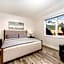 Spectacular Penthouse With Amazing Views, Indoor Pool and Hot tub