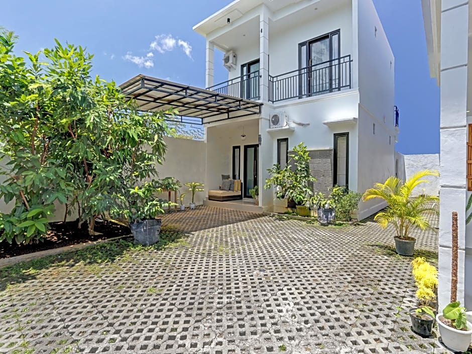 OYO 90525 White Guesthouse
