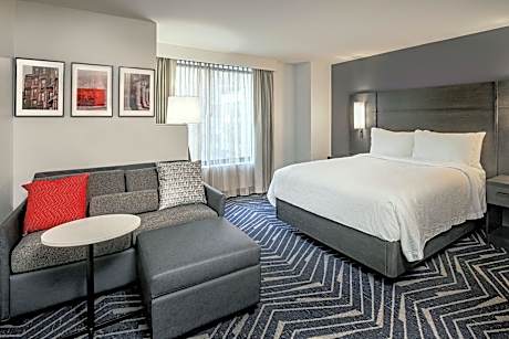 2 Bedroom Connecting Suite, Bedroom 1: 1 Queen, Bedroom 2: 1 Queen, Sofa bed