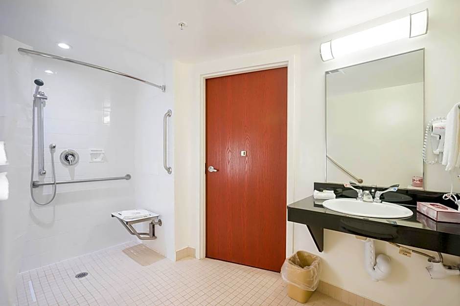 Motel 6 Kingston Ontario