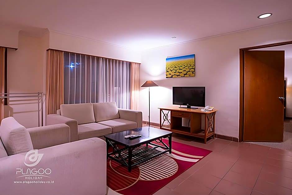 Plagoo Holiday Hotel
