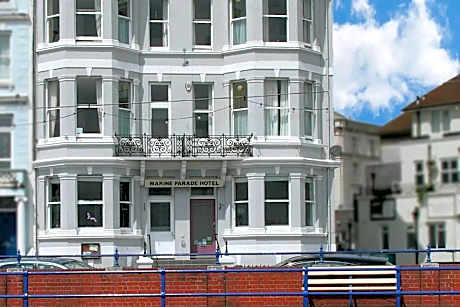 OYO Marine Parade Hotel, Eastbourne Pier