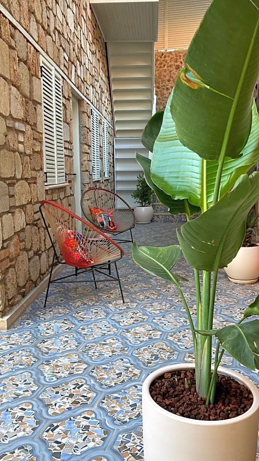 Noa's Boutique Hotel