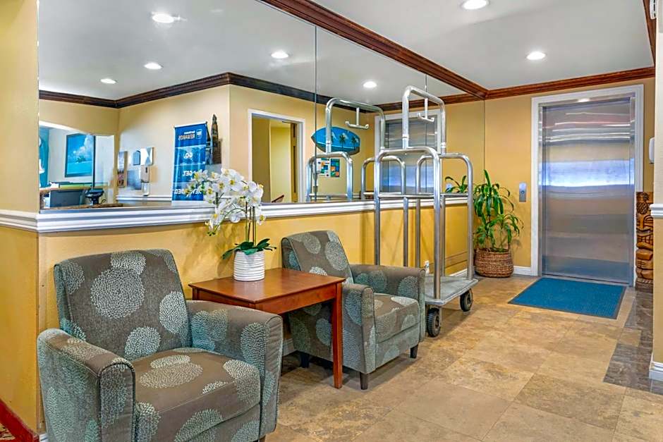Best Western Harbour Inn & Suites Huntington - Sunset Beach