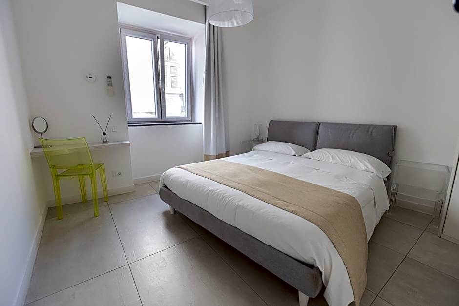 White 1903 - Rooftop Pool & Luxury Rooms