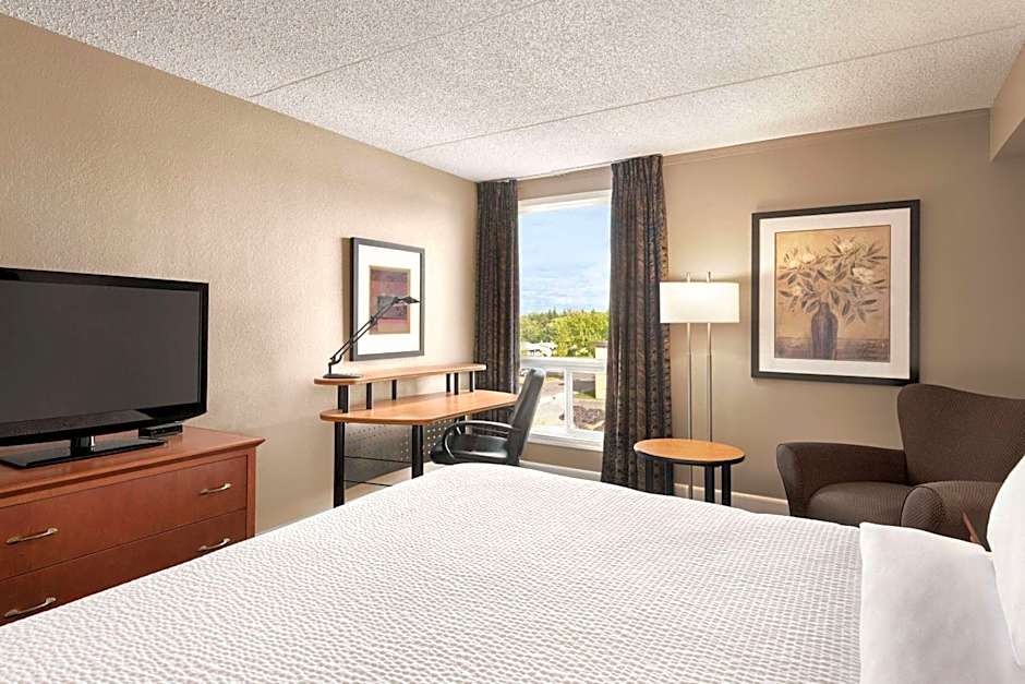 Royal Hotel Regina, Trademark Collection by Wyndham