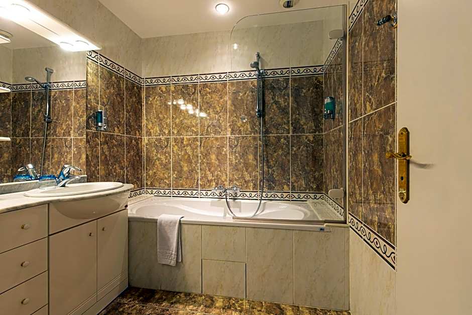 Hotel Le Renoir