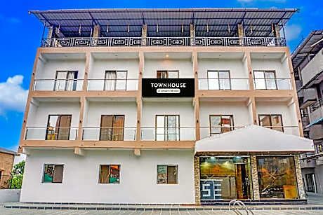 Townhouse Lonavala Formerly Mountain Meadows Resort