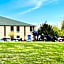 Pinckneyville Inn and Suites