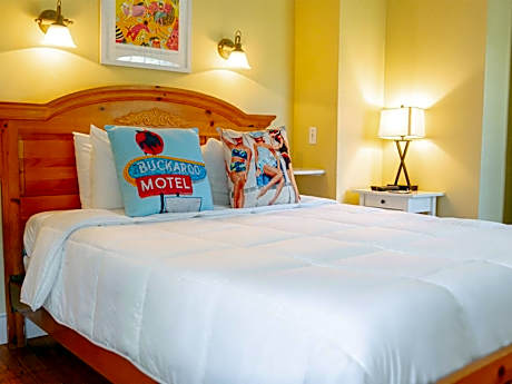 Deluxe Queen Room