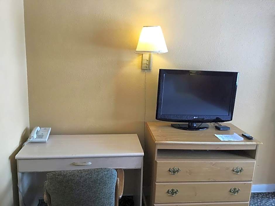 Days Inn by Wyndham Henrietta/Rochester Area