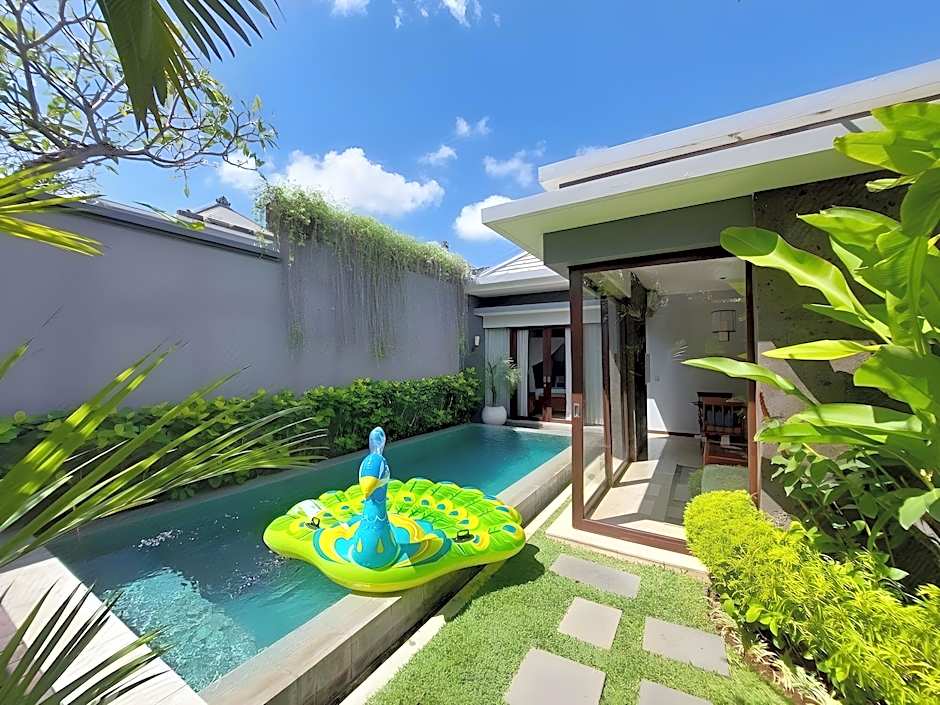 Seminyak Icon - by Karaniya Experience