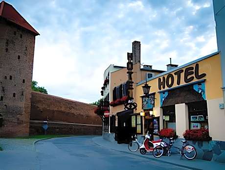 Hotel Karczma Chelminska