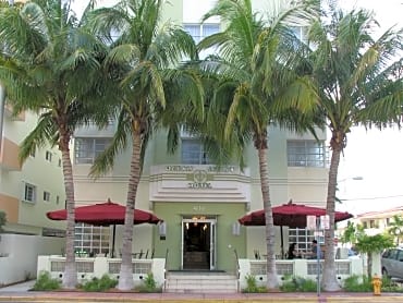 Ocean Spray Hotel Miami Beach Miami Beach Hotels Fl At Getaroom