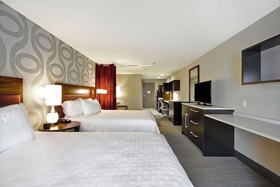 Home2 Suites by Hilton KCI Airport