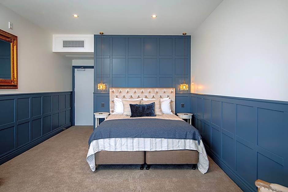 The Pier Hotel