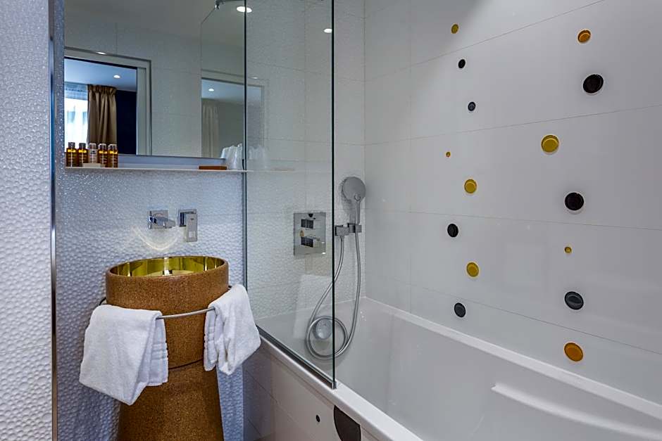 Hotel Les Bulles De Paris
