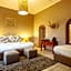 Inverdoorn Game Reserve Lodge
