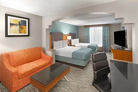2 Double Beds Suite Non-Smoking